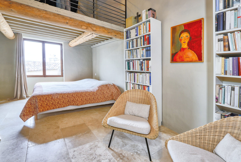French property for sale in Rustrel, Vaucluse - €798,000 - photo 13