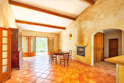 French property for sale in Rustrel, Vaucluse - €445,000 - photo 5