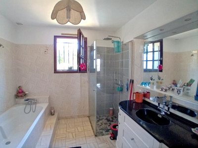 French property for sale in Saint-Martin-de-Mâcon, Deux-Sèvres - €250,000 - photo 5