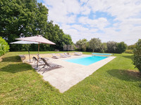 Maison à vendre à Saint-Simeux, Charente - 599.960 € - photo 2