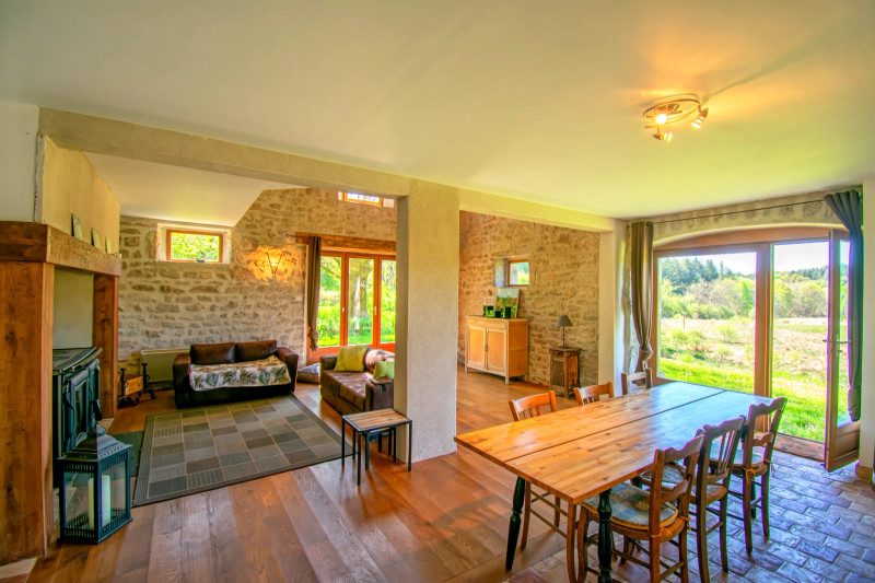 French property for sale in Viam, Corrèze - €318,000 - photo 2