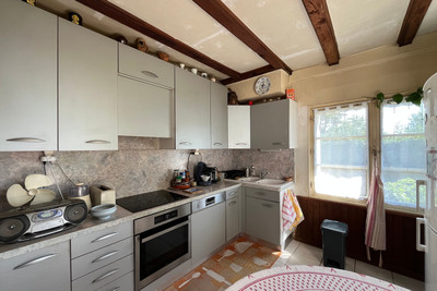 French property for sale in Saint-Philippe-du-Seignal, Gironde - €181,900 - photo 2