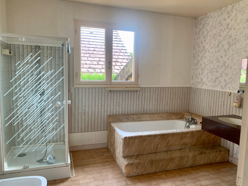 French property for sale in Vouillé, Vienne - €397,500 - photo 4