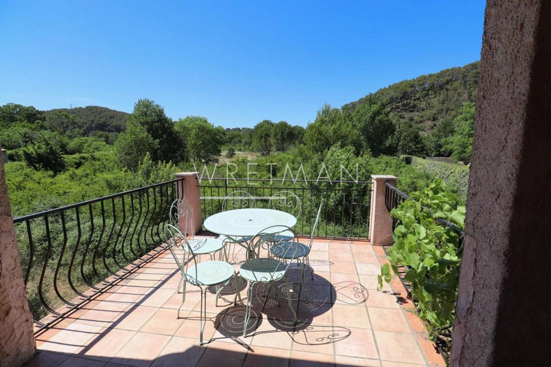 French property for sale in Les Arcs, Var - €550,000 - photo 2