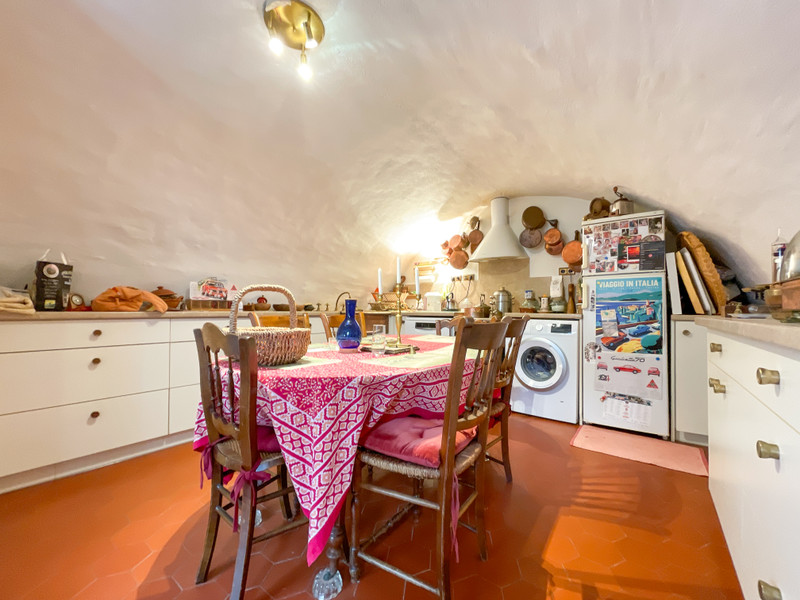 French property for sale in Villette, Yvelines - €349,000 - photo 2
