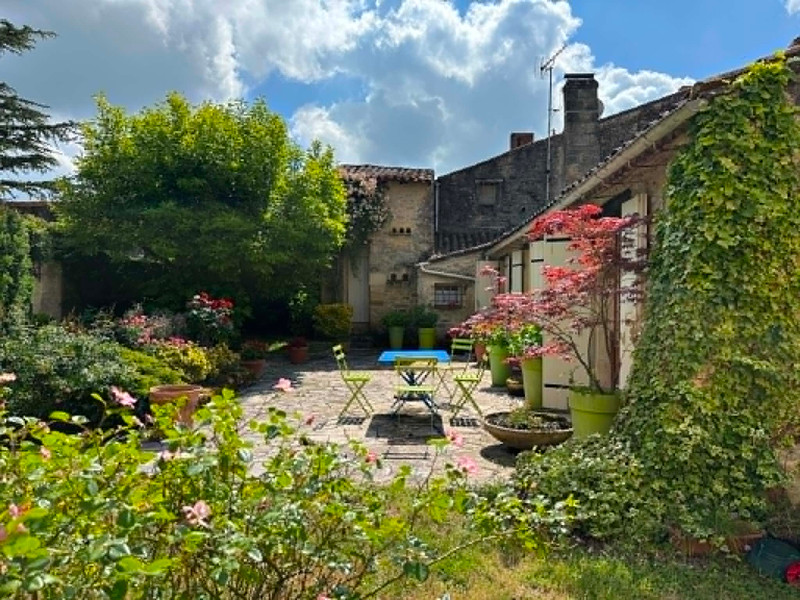 French property for sale in Blasimon, Gironde - €263,900 - photo 2