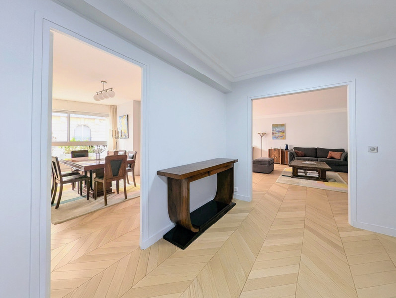 French property for sale in Paris 7e Arrondissement, Paris - €2,194,000 - photo 3