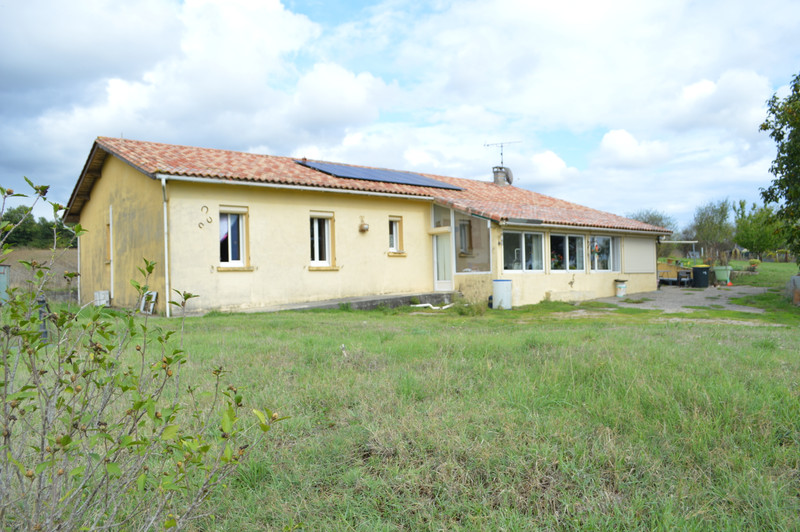 French property for sale in Laperche, Lot-et-Garonne - €211,900 - photo 0