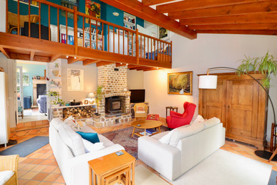 French property for sale in Montbron, Charente - €318,000 - photo 5