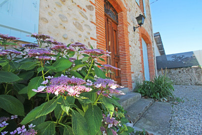 French property for sale in La Tour-du-Crieu, Ariège - €381,000 - photo 9