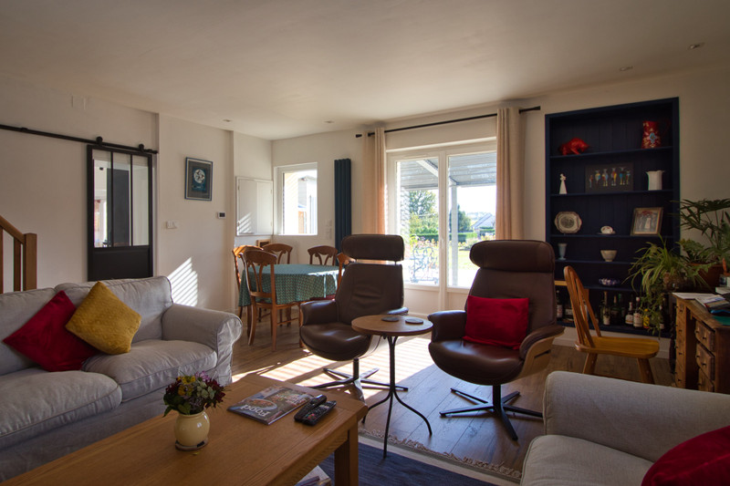 French property for sale in Clefs, Maine-et-Loire - €199,500 - photo 2