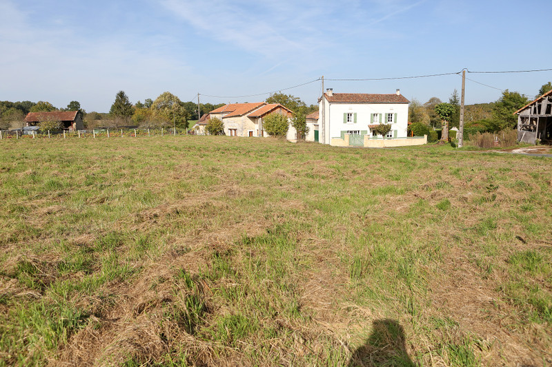 French property for sale in Saint-Sulpice-de-Mareuil, Dordogne - &#8364;36,600 - photo 2