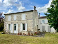 Maison à vendre à Mainxe-Gondeville, Charente - 280 900 € - photo 1