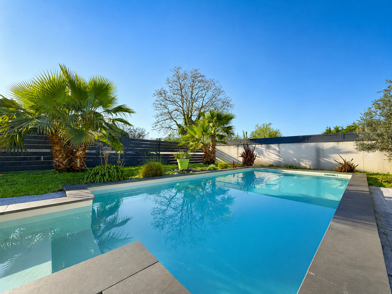 French property for sale in Montagne, Gironde - €325,000 - photo 2