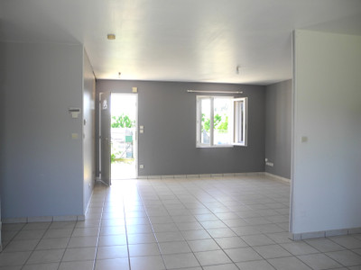 French property for sale in Le Blanc, Indre - €138,430 - photo 2