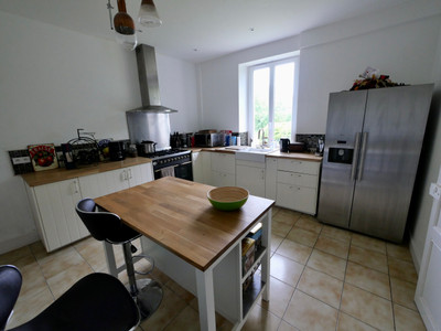 French property for sale in Berrien, Finistère - €278,200 - photo 2