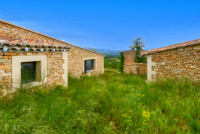 French property for sale in Apt, Vaucluse - €550,000 - photo 1