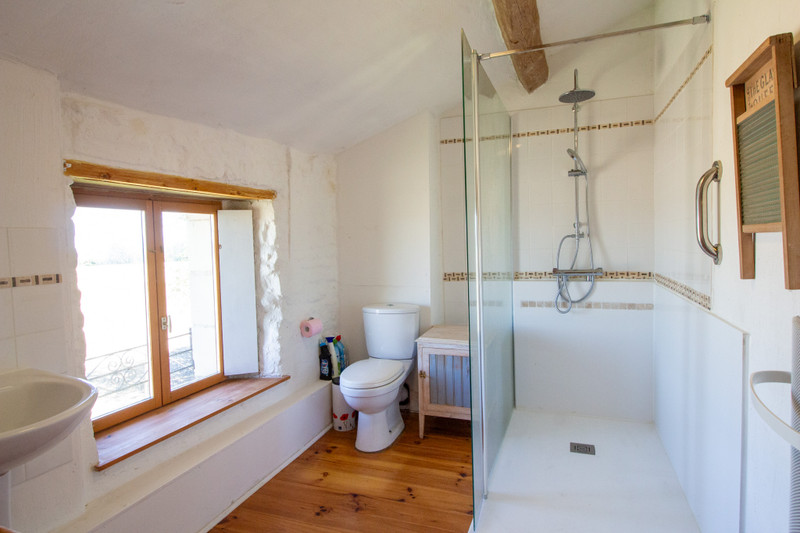 French property for sale in Saires, Vienne - €119,900 - photo 9