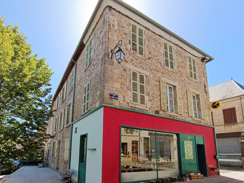 French property for sale in Évaux-les-Bains, Creuse - €134,900 - photo 2