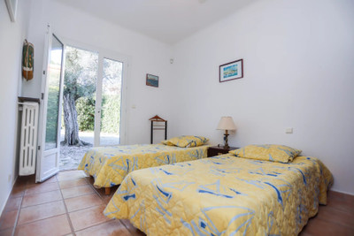 French property for sale in Antibes, Alpes-Maritimes - €2,390,000 - photo 6