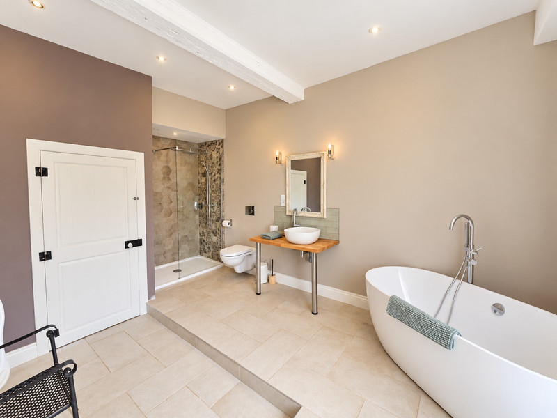 French property for sale in Nabinaud, Charente - €689,000 - photo 5