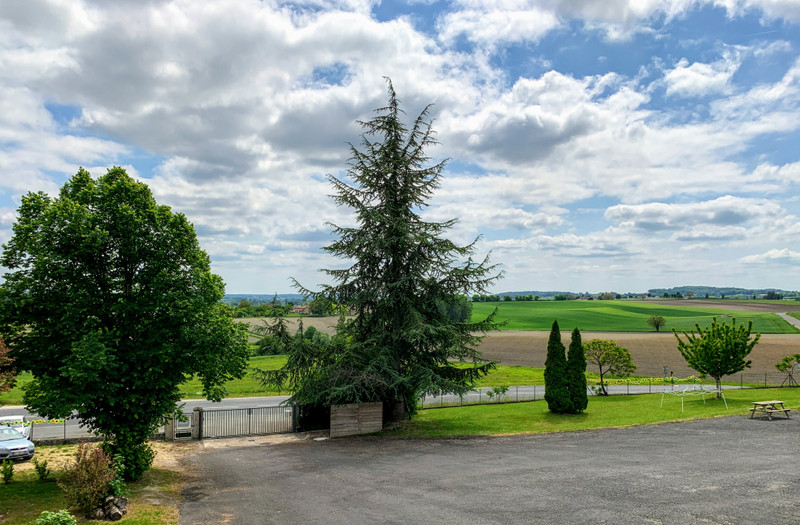 French property for sale in Aubeterre-sur-Dronne, Charente - €214,000 - photo 9