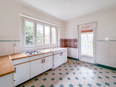 French property for sale in Saint-Astier, Dordogne - €180,000 - photo 2