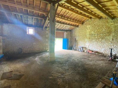French property for sale in Mirambeau, Charente-Maritime - €278,200 - photo 4