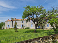houses and homes for sale inMaillezaisVendée Pays_de_la_Loire