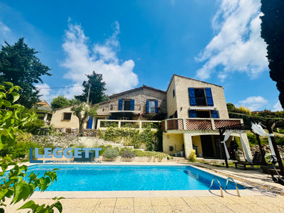 Maison à vendre à Bagnols-en-Forêt, Var, PACA, avec Leggett Immobilier