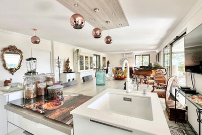 French property for sale in Nice, Alpes-Maritimes - €849,000 - photo 3
