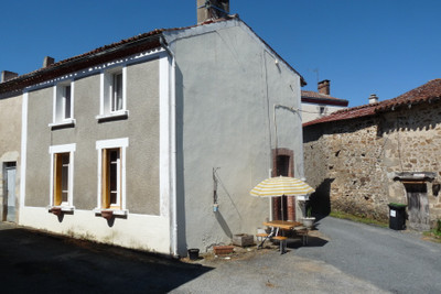 Maison à vendre à Blanzac, Haute-Vienne, Limousin, avec Leggett Immobilier
