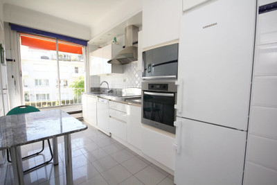 French property for sale in Nice, Alpes-Maritimes - €599,000 - photo 3