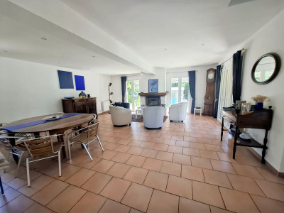 French property for sale in Moissac-Bellevue, Var - €370,000 - photo 2