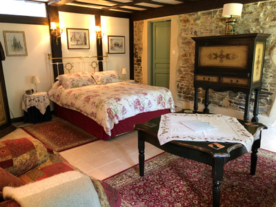 French property for sale in Condé-en-Normandie, Calvados - €323,300 - photo 5