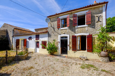 Maison à vendre à Coivert, Charente-Maritime, Poitou-Charentes, avec Leggett Immobilier