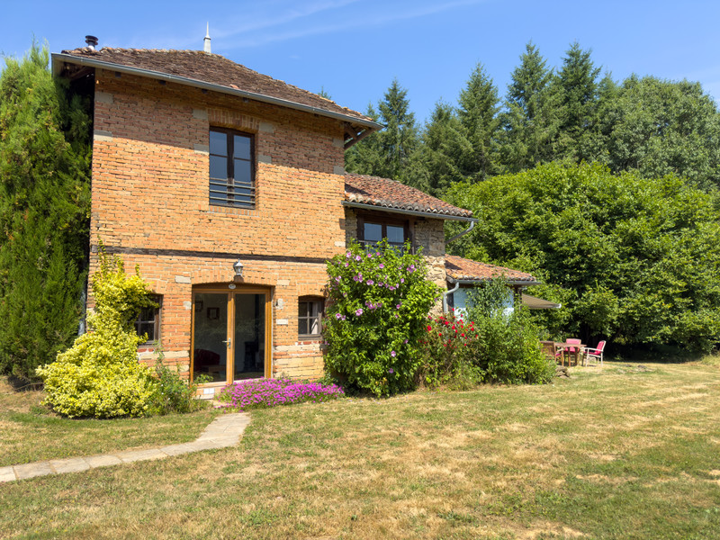 French property for sale in Châlus, Haute-Vienne - €849,000 - photo 2