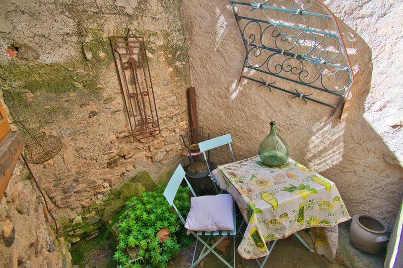 French property for sale in Caunes-Minervois, Aude - &#8364;75,000 - photo 2
