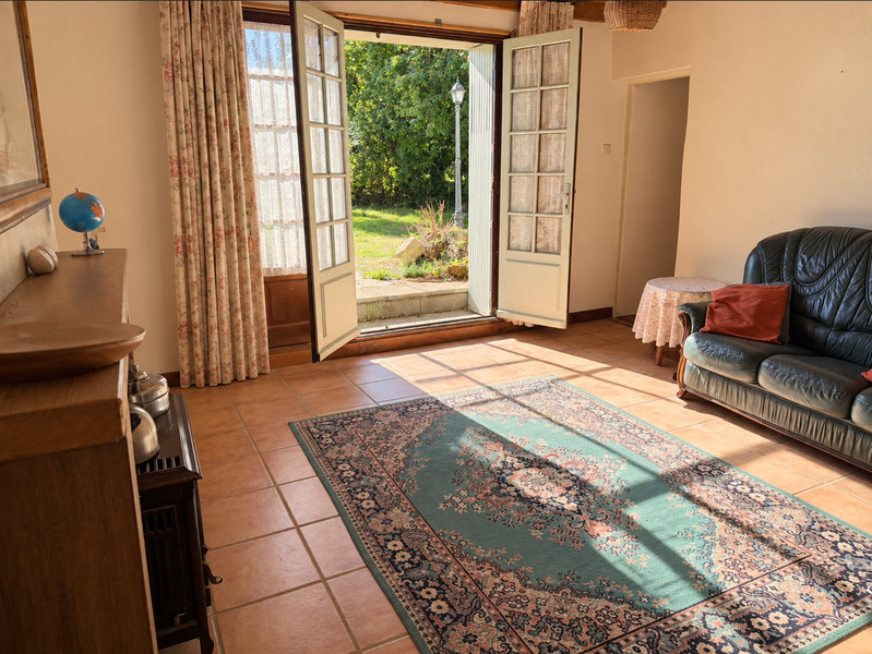 French property for sale in Prailles-La Couarde, Deux-Sèvres - €145,000 - photo 4