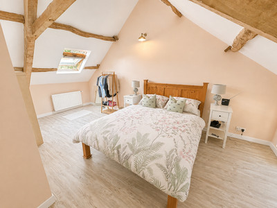 French property for sale in Neufmesnil, Manche - €249,995 - photo 9