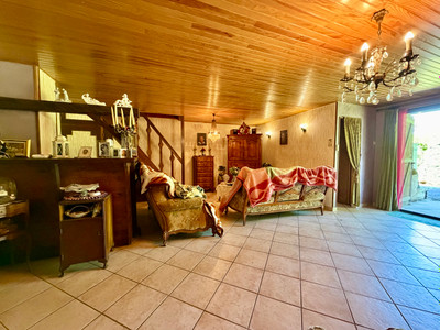 French property for sale in Vayres, Haute-Vienne - €104,000 - photo 3