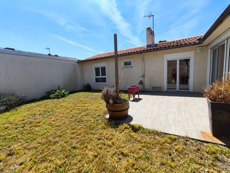 French property for sale in Pessac, Gironde - €349,000 - photo 8
