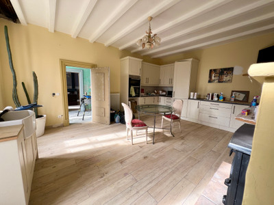 French property for sale in Saint-Savinien, Charente-Maritime - €162,000 - photo 2