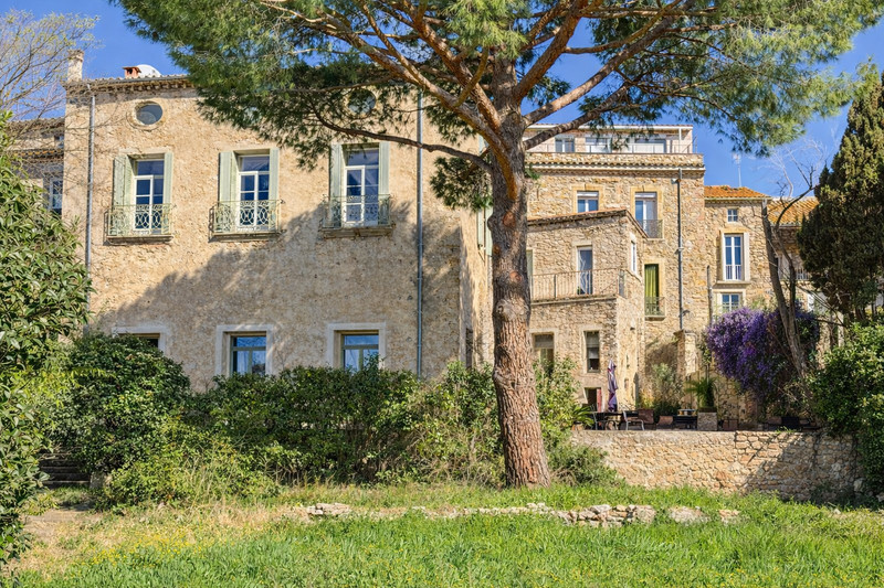 French property for sale in Neffiès, Hérault - €680,000 - photo 0
