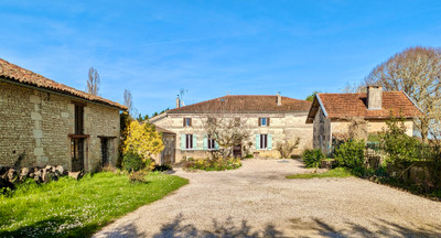 Maison à vendre à Pouillac, Charente-Maritime, Poitou-Charentes, avec Leggett Immobilier