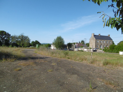 French property for sale in Couesmes-Vaucé, Mayenne - €18,520 - photo 2