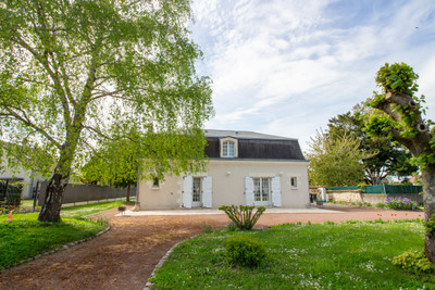 French property for sale in Loudun, Vienne - €371,000 - photo 9