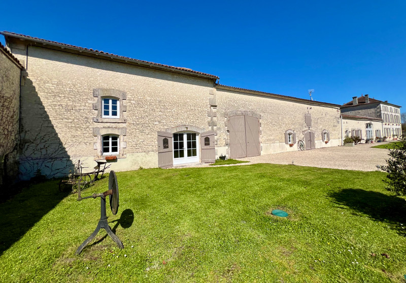 French property for sale in Cognac, Charente - €799,980 - photo 9