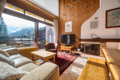 French property for sale in Morzine, Haute-Savoie - €850,000 - photo 2