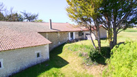 Maison à vendre à Yviers, Charente - 145.000 € - photo 2